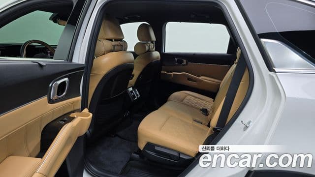 Kia Sorento 2023 — Şəkil 12/20