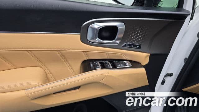 Kia Sorento 2023 — Şəkil 18/20