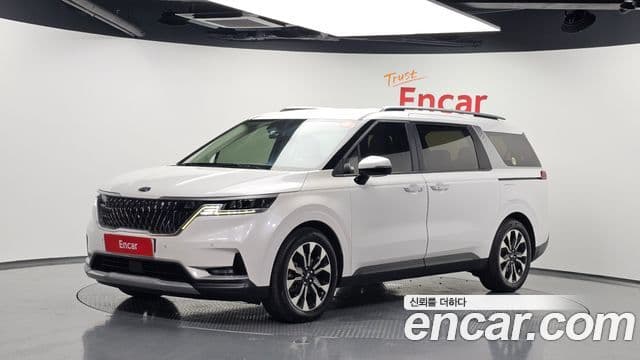 Kia Carnival 2020 — Фото 1/20
