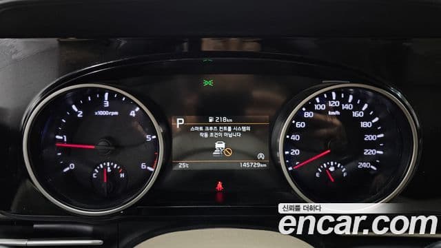 Kia Carnival 2020 — Фото 8/20