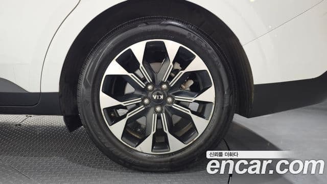 Kia Carnival 2020 — Şəkil 18/34
