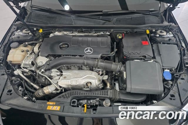 Mercedes-Benz A-Class 2021 — ფოტო 5/19