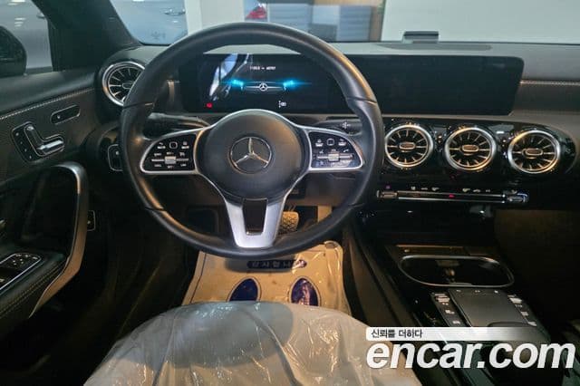 Mercedes-Benz A-Class 2021 — ფოტო 6/19
