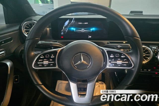 Mercedes-Benz A-Class 2021 — ფოტო 7/19