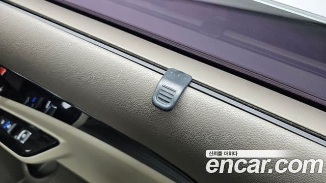 Kia Carnival 2021 — Şəkil 18/20