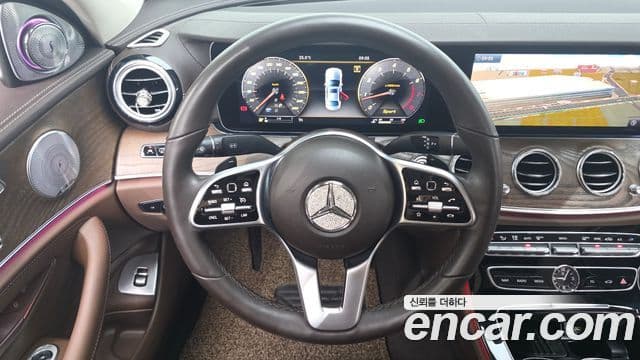 Mercedes-Benz E-Class 2018 — Şəkil 14/20