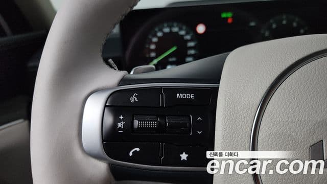 Kia K5 2025 — ფოტო 16/20