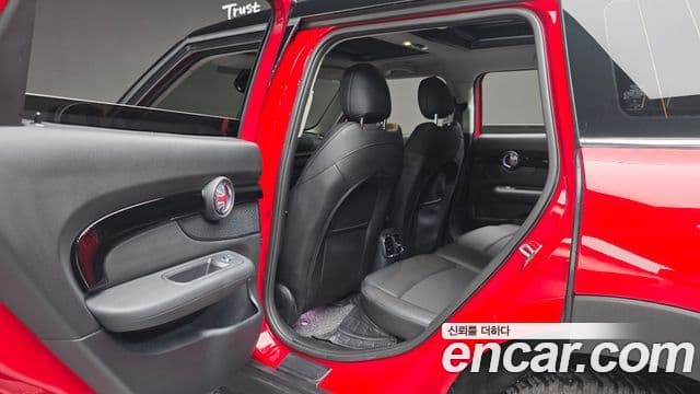 Mini Cooper Clubman 2023 — Şəkil 17/20