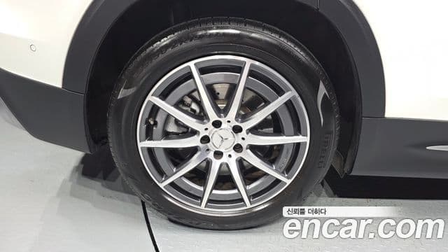 Mercedes-Benz GLB-Class 2023 — Şəkil 5/20