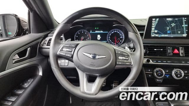 Genesis G70 2019 — ფოტო 13/20