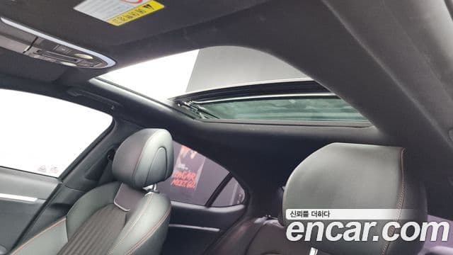 Genesis G70 2019 — ფოტო 18/20
