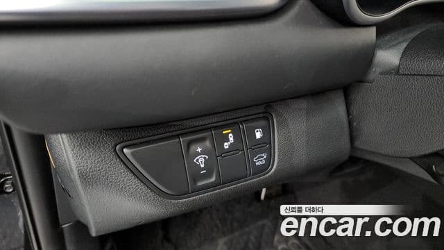 Genesis G70 2019 — Photo 10/36