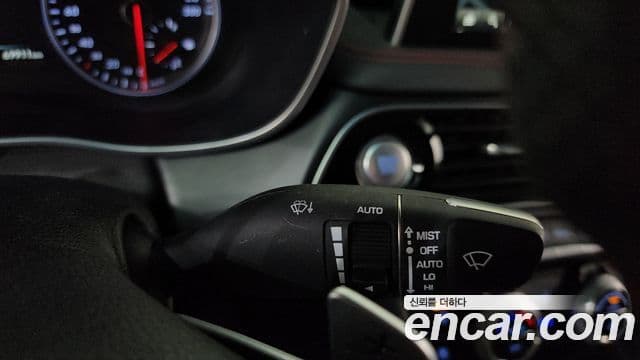 Genesis G70 2019 — Photo 9/36
