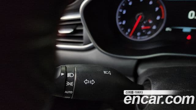 Genesis G70 2019 — Photo 32/36