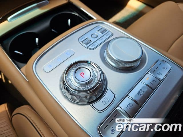 Genesis G90 2023 — ფოტო 8/20