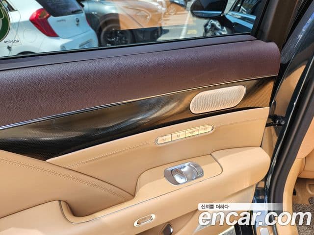 Genesis G90 2023 — ფოტო 19/20