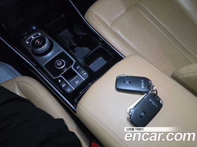 Kia Sorento 2022 — ფოტო 10/20