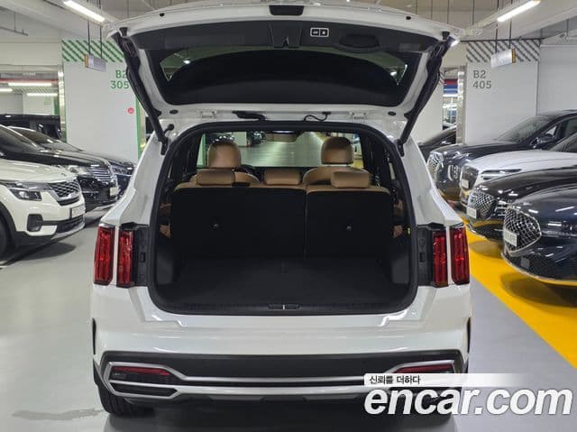 Kia Sorento 2022 — ფოტო 17/20