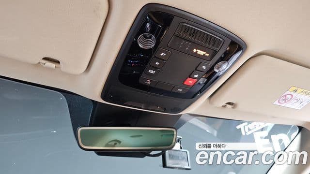 Kia Carnival 2023 — Фото 16/20