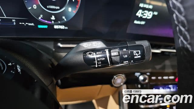 Kia Carnival 2023 — Фото 18/20