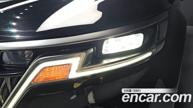 Kia Carnival 2023 — Photo 27/30