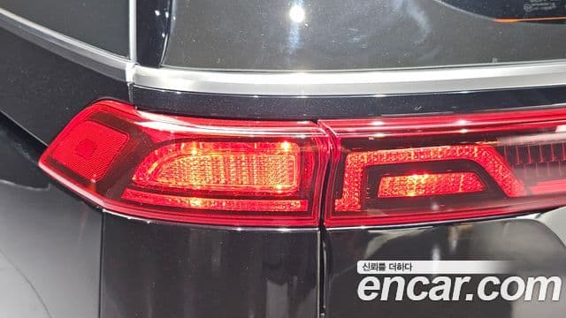 Kia Carnival 2023 — Photo 18/30