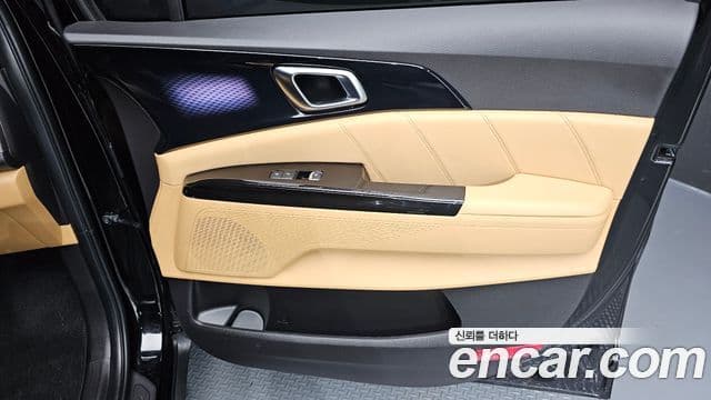 Kia Carnival 2023 — Photo 17/30