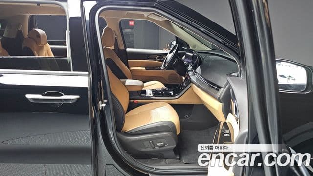 Kia Carnival 2023 — Photo 14/30