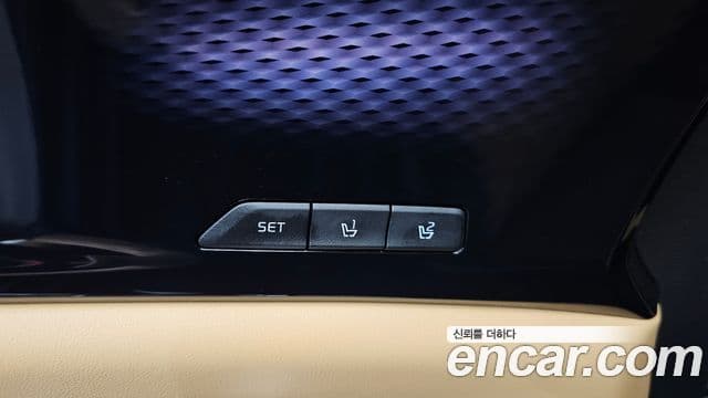Kia Carnival 2023 — Photo 4/30