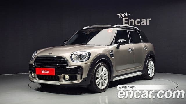 Mini Cooper Countryman 2019 — Фото 1/20