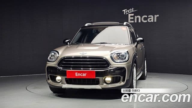 Mini Cooper Countryman 2019 — Фото 3/20