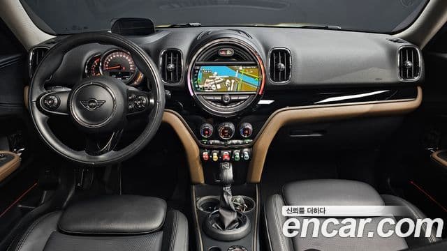 Mini Cooper Countryman 2019 — Фото 7/20