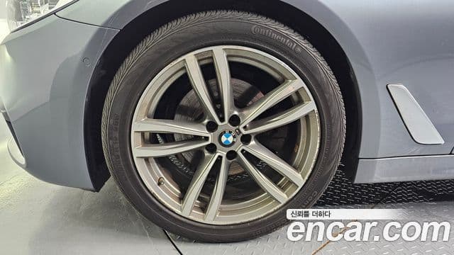 BMW 5 Series 2018 — фото 5 из 20