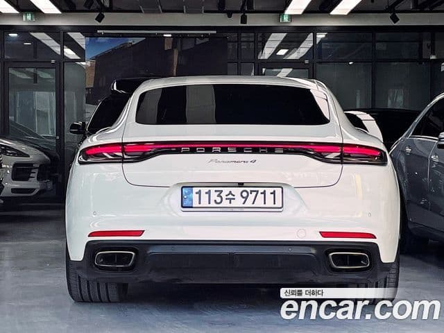 Porsche Panamera 2021 — Photo 17/20