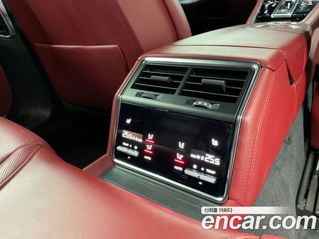 Porsche Panamera 2021 — Photo 12/20