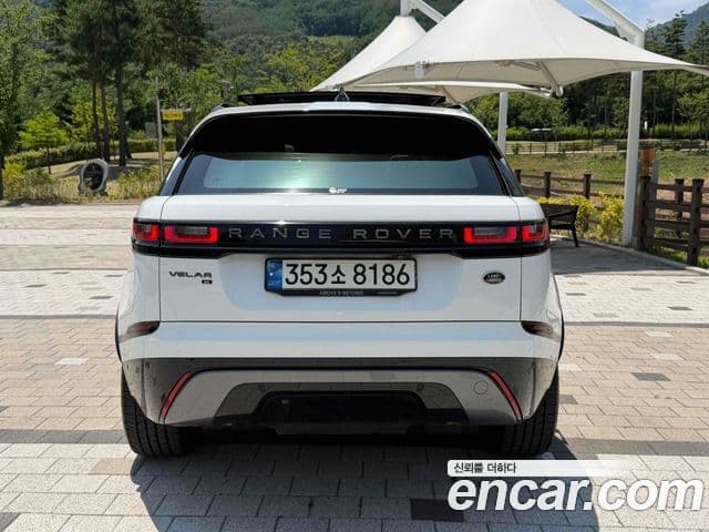 Land Rover Range Rover Velar 2021 — Şəkil 7/20