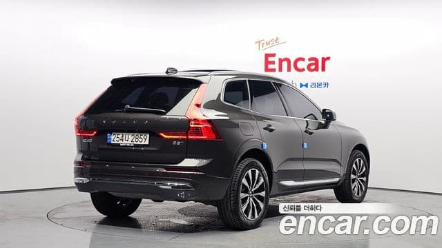 Volvo XC60 2023 — Şəkil 2/20