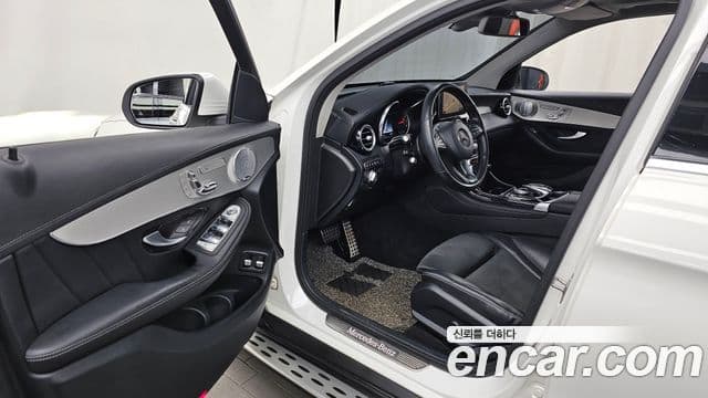 Mercedes-Benz GLC-Class 2018 — Şəkil 10/20