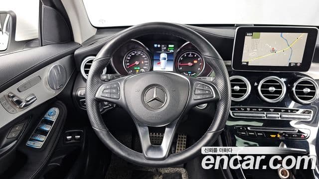 Mercedes-Benz GLC-Class 2018 — Şəkil 13/20