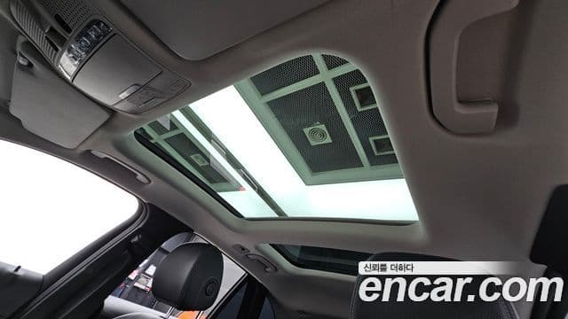 Mercedes-Benz GLC-Class 2018 — Şəkil 18/20