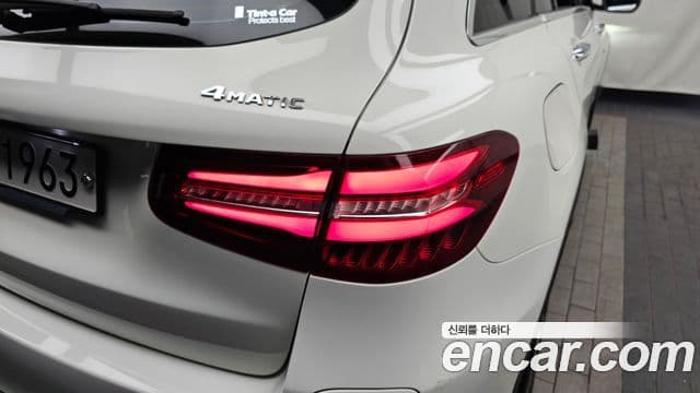Mercedes-Benz GLC-Class 2018 — Photo 17/33