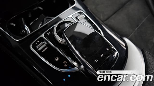 Mercedes-Benz GLC-Class 2018 — Photo 21/33