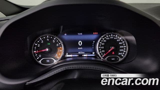 Jeep Renegade 2022 — ფოტო 8/20