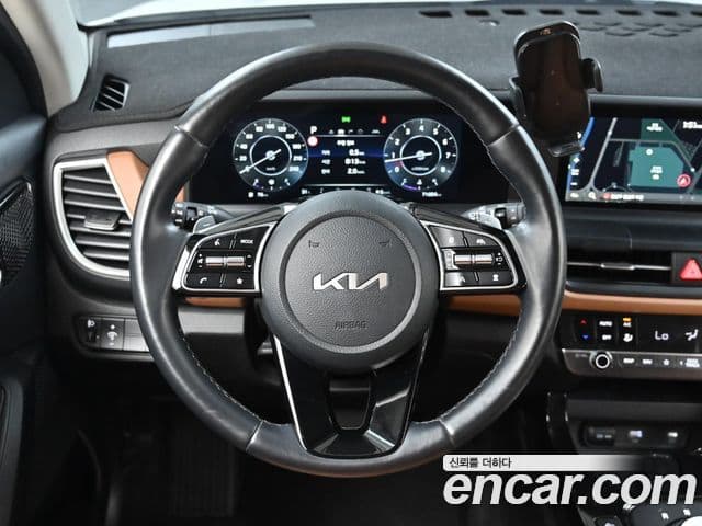 Kia Seltos 2022 — Şəkil 12/20