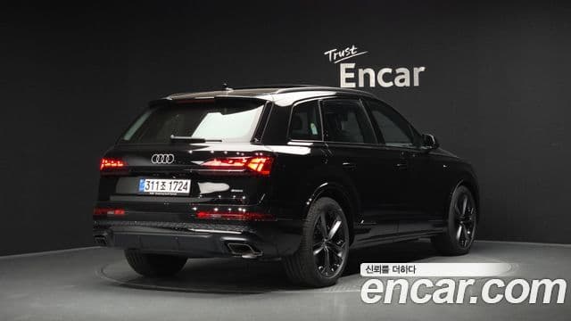 Audi Q7 2026 — фото 2 из 20