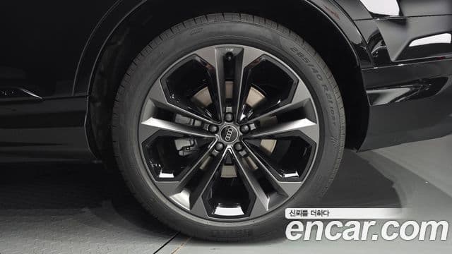Audi Q7 2026 — Photo 32/36