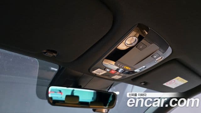 Kia Sorento 2023 — ფოტო 18/20