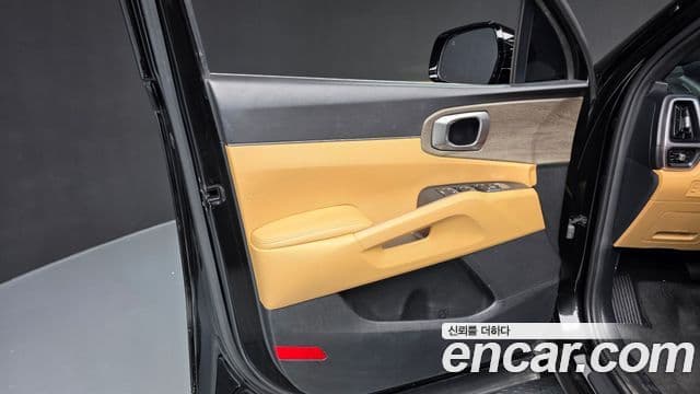 Kia Sorento 2023 — Photo 17/37