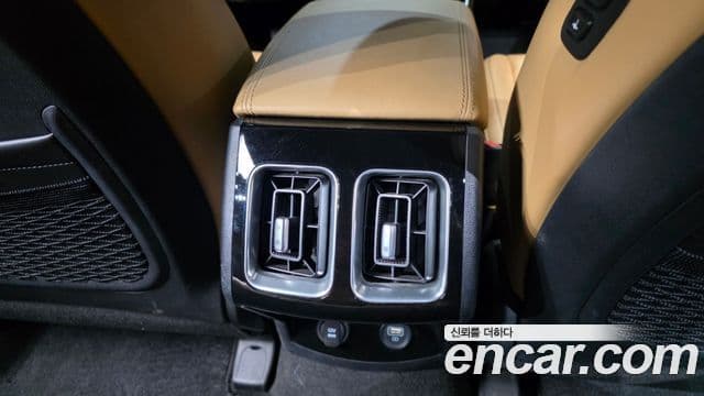 Kia Sorento 2023 — Photo 22/37