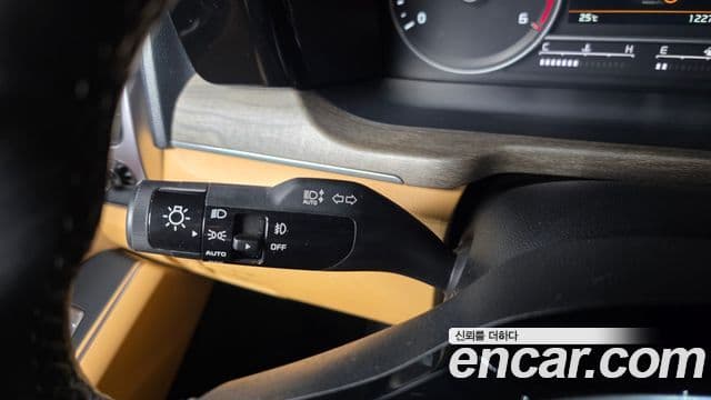 Kia Sorento 2023 — Photo 27/37